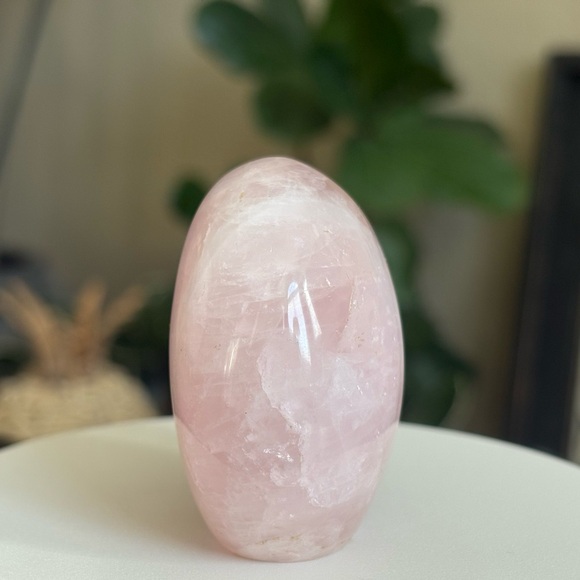 Rose Quartz Rounded Crystal Freeform - Picture 4 of 10